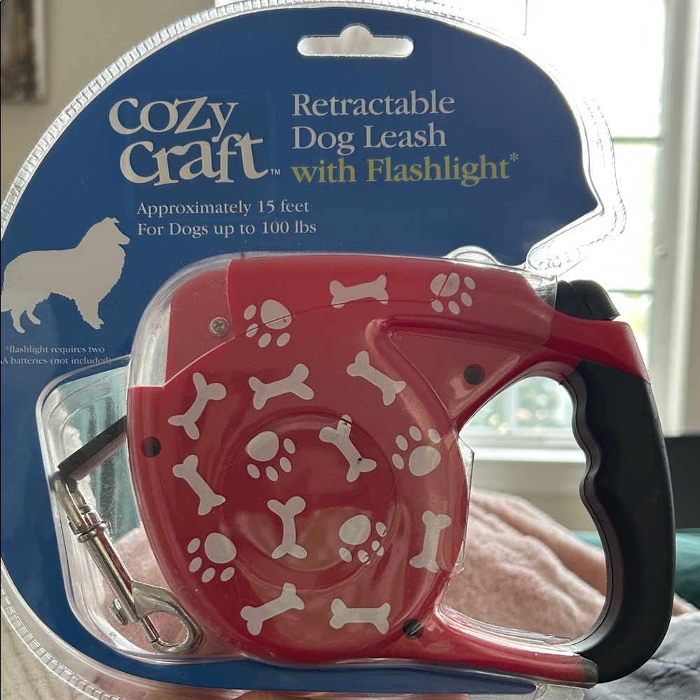 Cozy Craft Retractable Dog Leash with Fladhlight